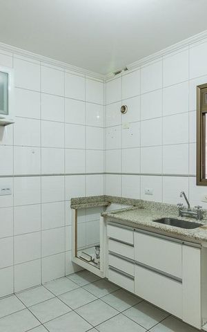 Apartamento para alugar com 130m², 4 quartos e 2 vagas Apartamento para alugar com 130m², 4 quartos e 2 vagasCozinha