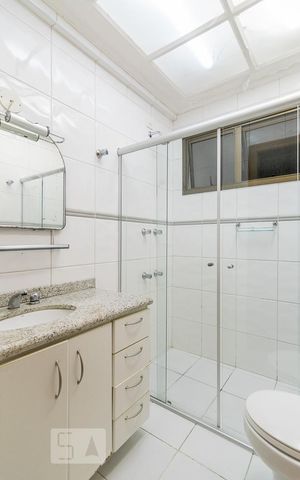 Apartamento para alugar com 130m², 4 quartos e 2 vagas Apartamento para alugar com 130m², 4 quartos e 2 vagasBanheiro
