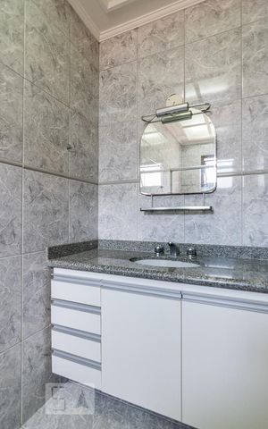 Apartamento para alugar com 130m², 4 quartos e 2 vagas Apartamento para alugar com 130m², 4 quartos e 2 vagasSuite