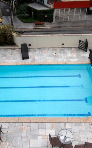 Apartamento à venda com 165m², 4 quartos e 3 vagasPiscina