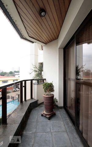 Apartamento à venda com 165m², 4 quartos e 3 vagasVaranda