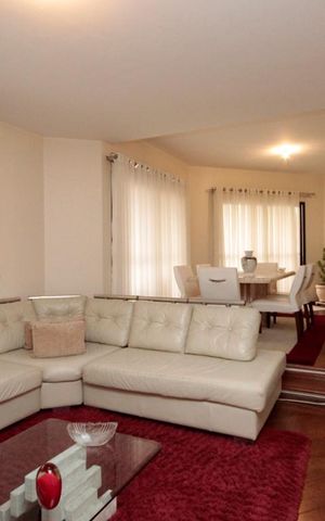 Apartamento à venda com 165m², 4 quartos e 3 vagasSala