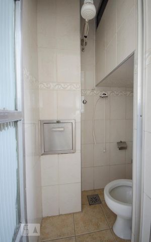 Apartamento à venda com 100m², 3 quartos e sem vagaBANHEIRO DE SERVIÇO