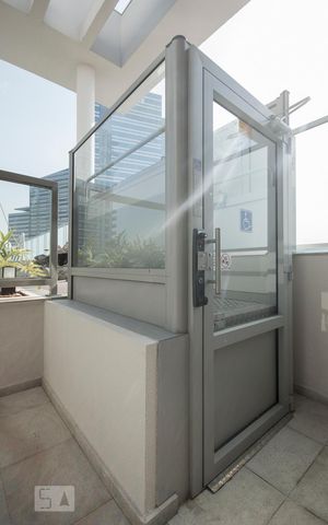Apartamento à venda com 45m², 1 quarto e 1 vaga Apartamento à venda com 45m², 1 quarto e 1 vagaAcessibilidade