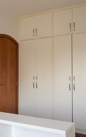 Apartamento à venda com 200m², 4 quartos e 2 vagas Apartamento à venda com 200m², 4 quartos e 2 vagasQuarto 4 - Armários