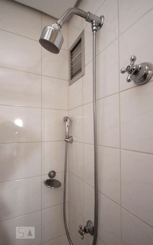 Apartamento à venda com 76m², 3 quartos e 2 vagasBanheiro