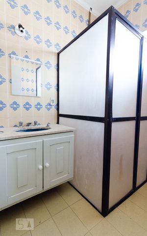 Casa à venda com 201m², 4 quartos e 3 vagas Casa à venda com 201m², 4 quartos e 3 vagasBanheiro