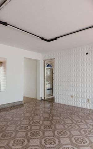 Casa à venda com 201m², 4 quartos e 3 vagas Casa à venda com 201m², 4 quartos e 3 vagasSala 2