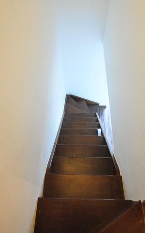 Apartamento à venda com 70m², 1 quarto e 2 vagasescada