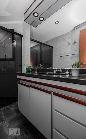 Apartamento à venda com 146m², 4 quartos e 2 vagas Apartamento à venda com 146m², 4 quartos e 2 vagasBanheiro