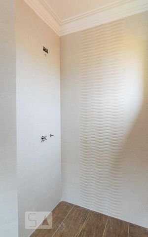 Casa à venda com 300m², 4 quartos e 2 vagas Casa à venda com 300m², 4 quartos e 2 vagasSuite