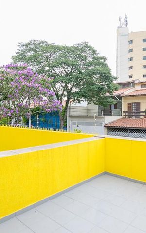 Casa à venda com 300m², 4 quartos e 2 vagas Casa à venda com 300m², 4 quartos e 2 vagasTerraço