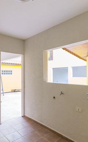 Casa à venda com 300m², 4 quartos e 2 vagas Casa à venda com 300m², 4 quartos e 2 vagasÁrea de Serviço