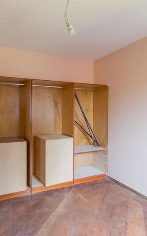 Casa à venda com 300m², 4 quartos e 2 vagas Casa à venda com 300m², 4 quartos e 2 vagasQuarto 3