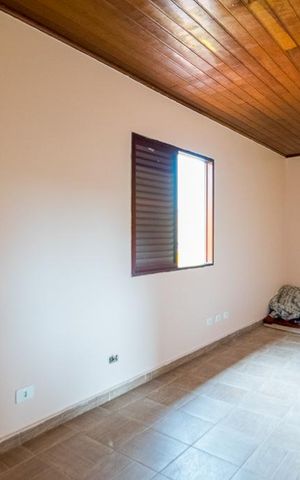 Casa à venda com 300m², 4 quartos e 2 vagas Casa à venda com 300m², 4 quartos e 2 vagasQuarto 1