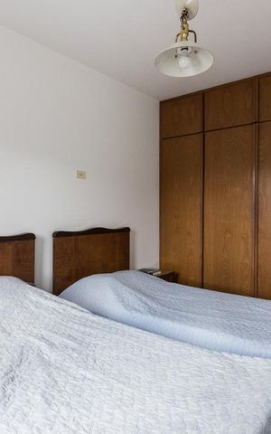 Apartamento à venda com 200m², 4 quartos e 2 vagas Apartamento à venda com 200m², 4 quartos e 2 vagasSuíte 3