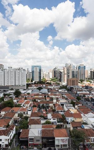 Apartamento à venda com 200m², 4 quartos e 2 vagas Apartamento à venda com 200m², 4 quartos e 2 vagasVista