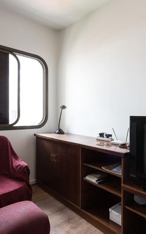 Apartamento à venda com 200m², 4 quartos e 2 vagas Apartamento à venda com 200m², 4 quartos e 2 vagasQuarto