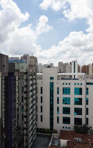 Apartamento à venda com 200m², 4 quartos e 2 vagas Apartamento à venda com 200m², 4 quartos e 2 vagasVista