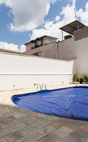 Apartamento à venda com 200m², 4 quartos e 2 vagas Apartamento à venda com 200m², 4 quartos e 2 vagasPiscina