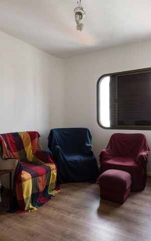 Apartamento à venda com 200m², 4 quartos e 2 vagas Apartamento à venda com 200m², 4 quartos e 2 vagasQuarto