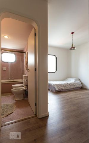 Apartamento à venda com 200m², 4 quartos e 2 vagas Apartamento à venda com 200m², 4 quartos e 2 vagasSuíte 1