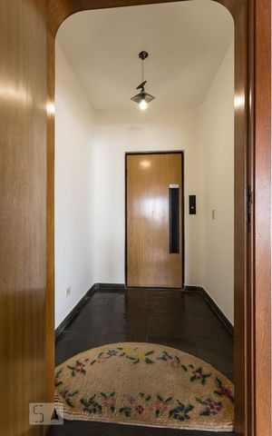 Apartamento à venda com 200m², 4 quartos e 2 vagas Apartamento à venda com 200m², 4 quartos e 2 vagasHall do elevador