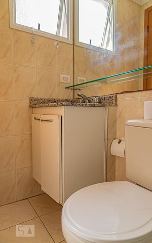 Apartamento para alugar com 54m², 2 quartos e 1 vagaBanheiro da suíte