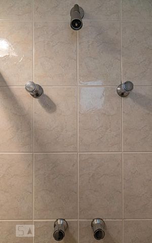 Apartamento para alugar com 54m², 2 quartos e 1 vagaChuveiro