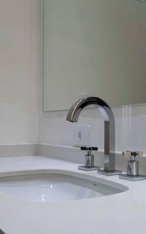 Apartamento à venda com 230m², 3 quartos e 3 vagas2o. Andar - Suíte 3/ Banheiro (Torneira)