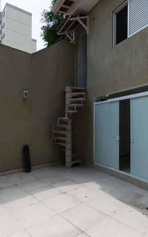 Apartamento à venda com 230m², 3 quartos e 3 vagasQuintal dos fundos