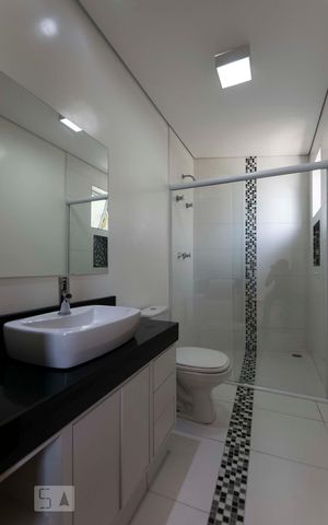 Apartamento à venda com 230m², 3 quartos e 3 vagas2o. Andar - Suíte 1/ Banheiro