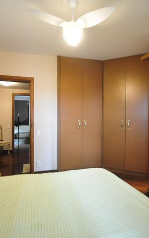 Apartamento à venda com 286m², 4 quartos e 4 vagassuíte 2