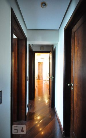 Apartamento para alugar com 110m², 3 quartos e 2 vagascorredor