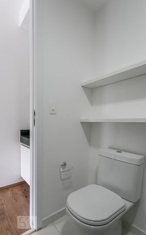 Studio à venda com 49m², 1 quarto e 1 vaga Studio à venda com 49m², 1 quarto e 1 vagaBanheiro