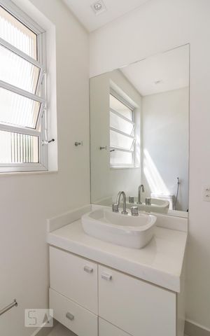 Apartamento à venda com 169m², 3 quartos e 1 vaga Apartamento à venda com 169m², 3 quartos e 1 vagaBanheiro da suite