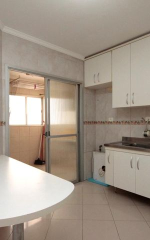 Apartamento à venda com 110m², 3 quartos e 2 vagasCozinha