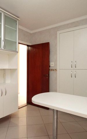 Apartamento à venda com 110m², 3 quartos e 2 vagasCozinha