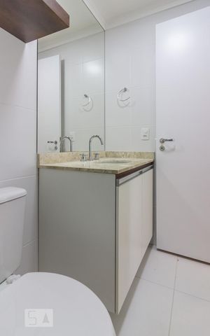 Studio para alugar com 33m², 1 quarto e 1 vaga Studio para alugar com 33m², 1 quarto e 1 vagaBanheiro