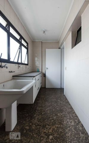 Apartamento à venda com 149m², 3 quartos e 2 vagasLavanderia