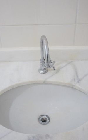 Apartamento à venda com 75m², 3 quartos e 1 vaga Apartamento à venda com 75m², 3 quartos e 1 vagaBanheiro Social