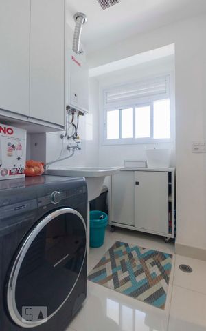 Apartamento à venda com 85m², 2 quartos e 2 vagasLavanderia