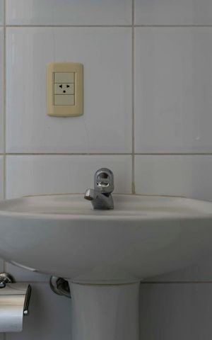 Apartamento à venda com 200m², 4 quartos e 4 vagasBanheiro de serviço (Torneira)