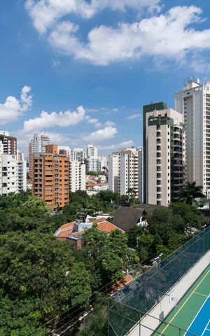 Apartamento à venda com 200m², 4 quartos e 4 vagasVista