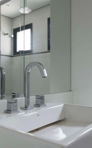 Apartamento à venda com 200m², 4 quartos e 4 vagasSuíte 3 - Banheiro (Torneira)