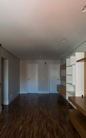 Apartamento à venda com 200m², 4 quartos e 4 vagasSala de Tv