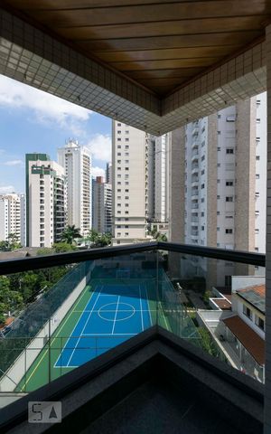 Apartamento à venda com 200m², 4 quartos e 4 vagasSuíte 3 - Varanda