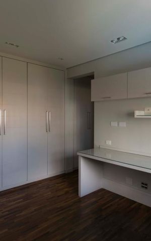 Apartamento à venda com 200m², 4 quartos e 4 vagasSuíte 2
