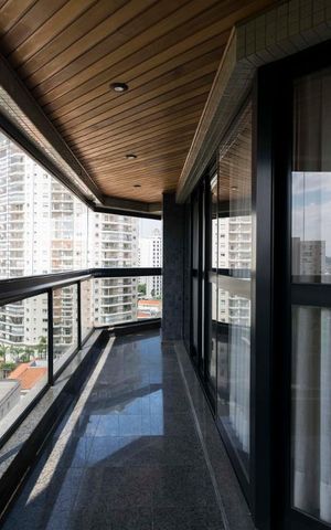 Apartamento à venda com 200m², 4 quartos e 4 vagasVaranda Gourmet