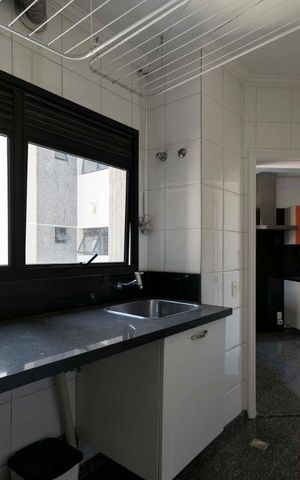 Apartamento à venda com 200m², 4 quartos e 4 vagasLavanderia